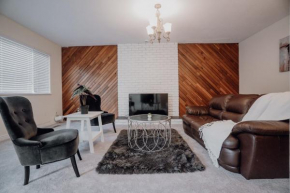 Cozy & spacious beautiful house in heart of the city